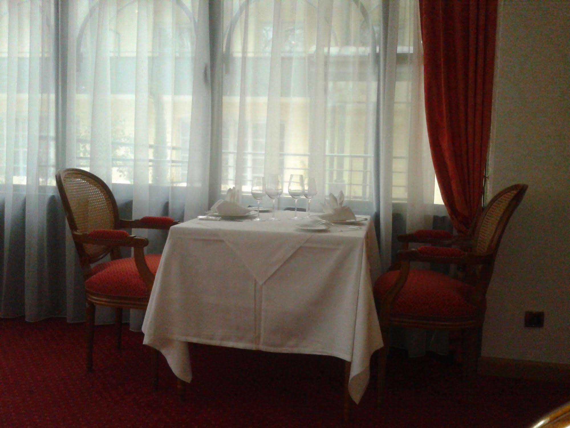 Medicis Home Dijon Les Petites Roches المظهر الخارجي الصورة